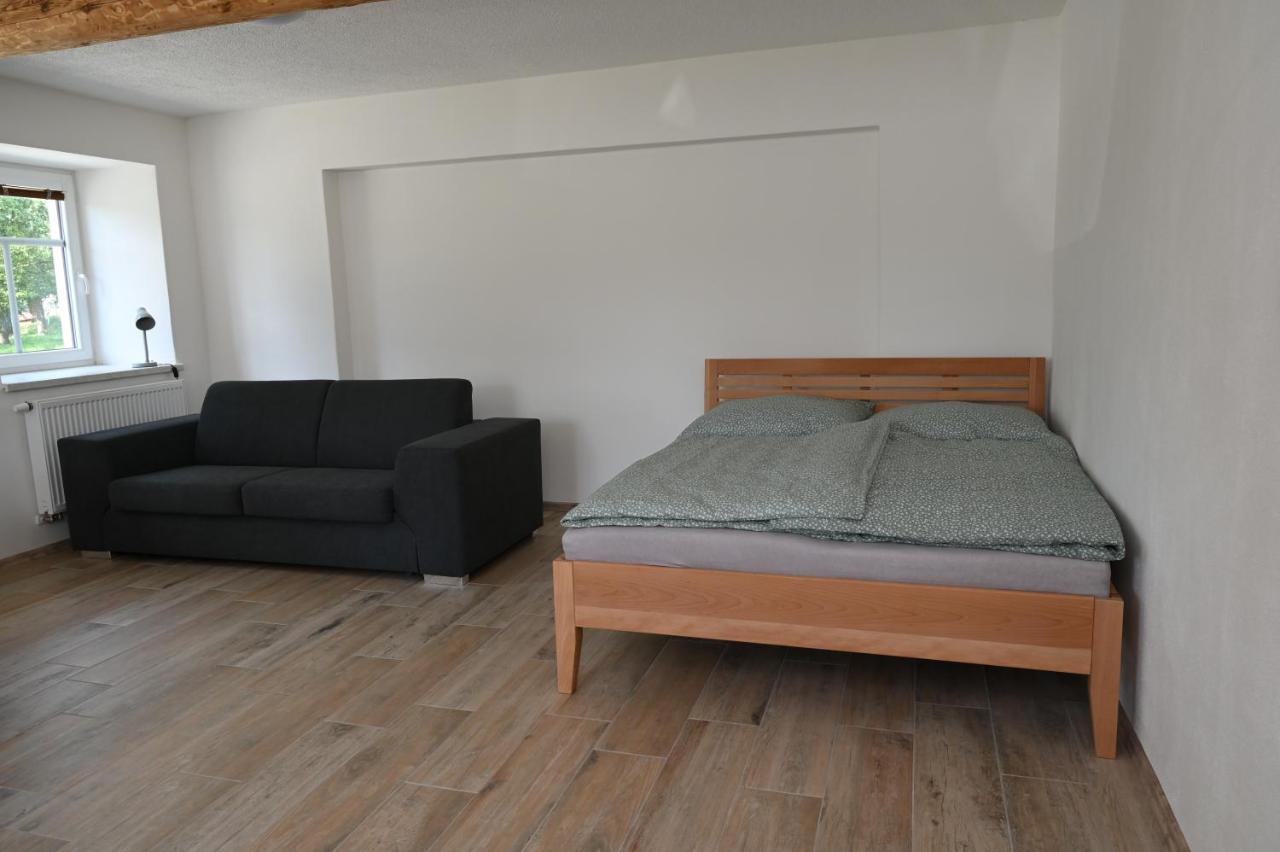 Penzion Mezi Radky Jindřichův Hradec Extérieur photo