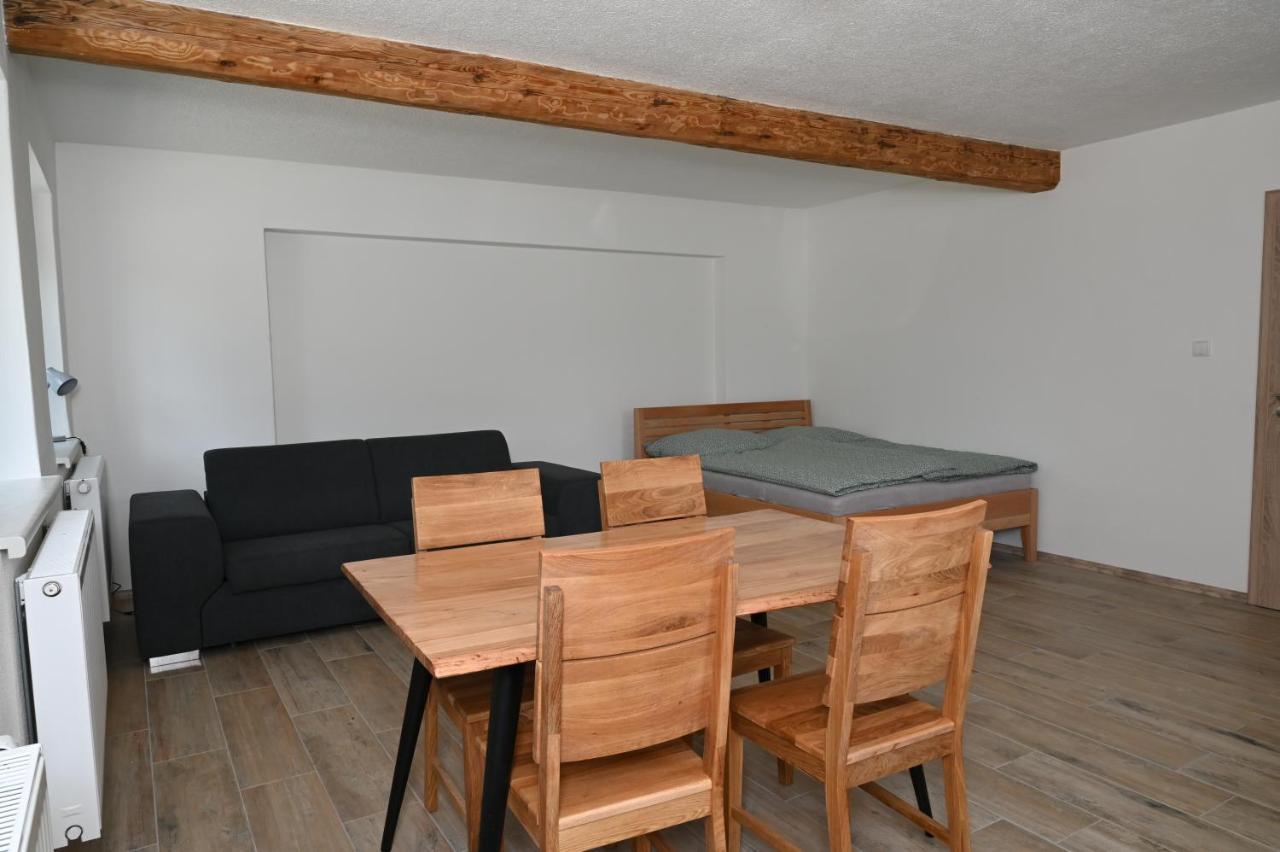 Penzion Mezi Radky Jindřichův Hradec Extérieur photo