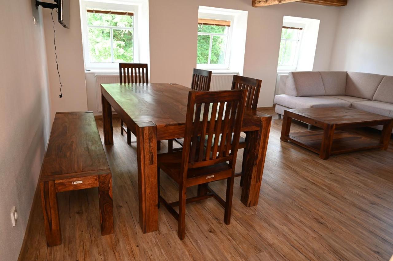 Penzion Mezi Radky Jindřichův Hradec Extérieur photo