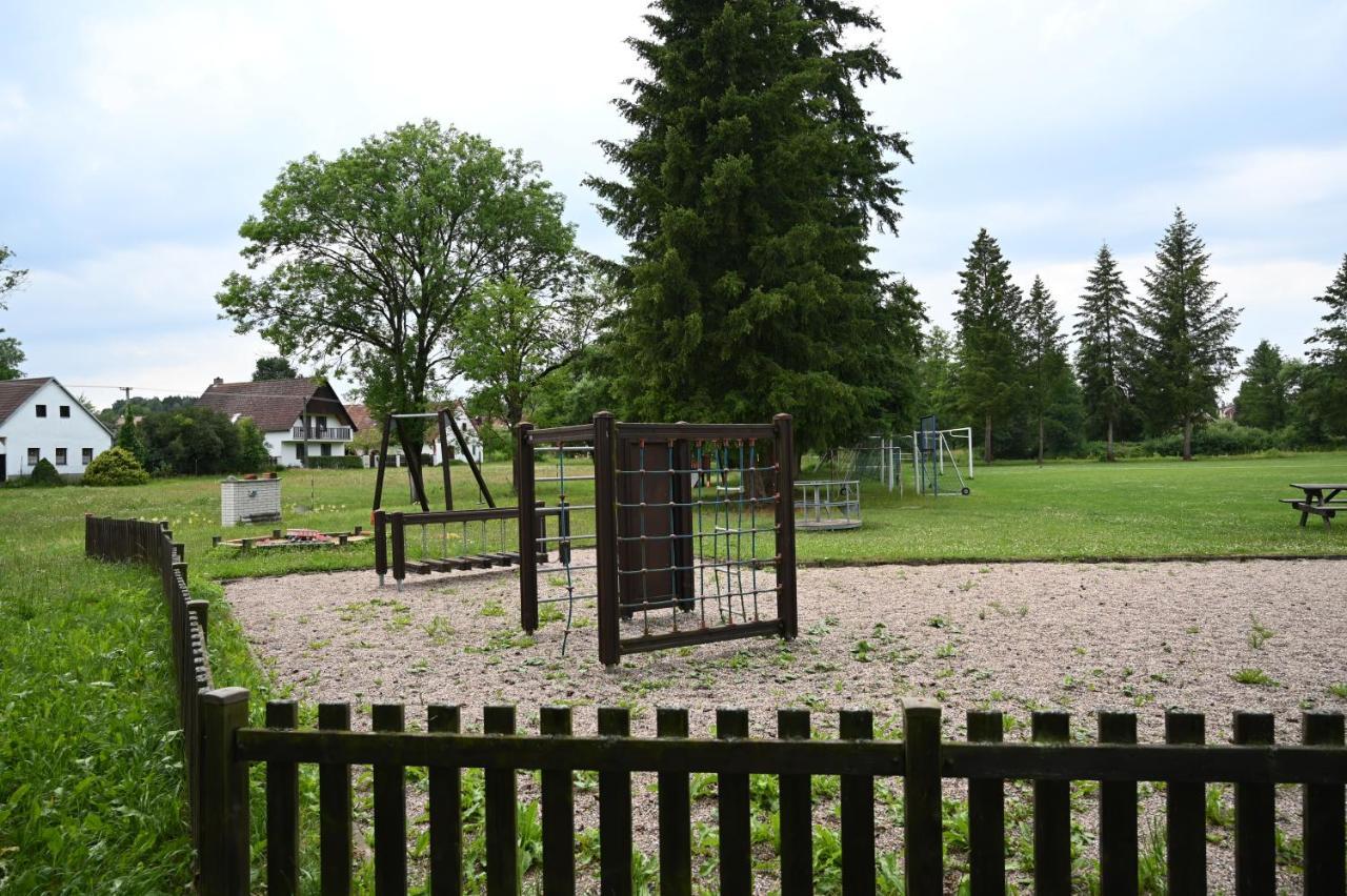 Penzion Mezi Radky Jindřichův Hradec Extérieur photo