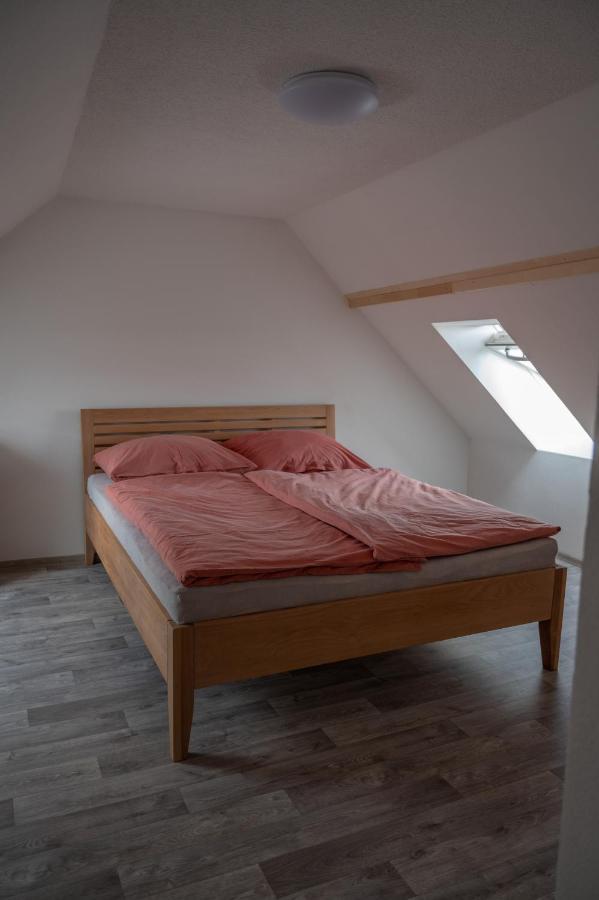 Penzion Mezi Radky Jindřichův Hradec Extérieur photo